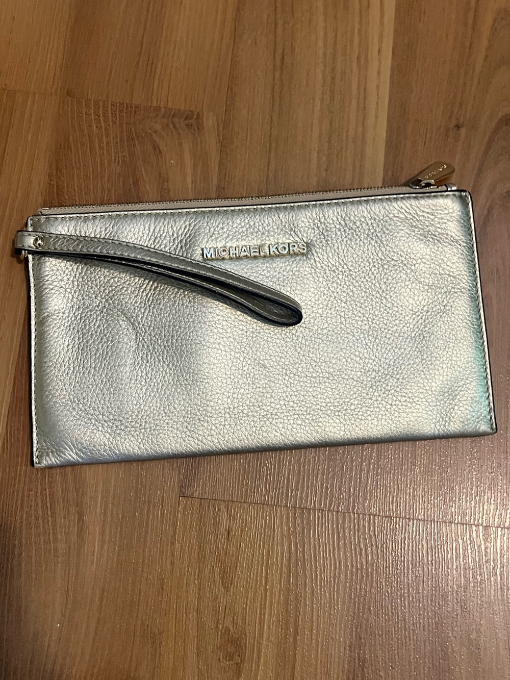 Michael Kors - Gold Wristlet / Wallet / Clutch Purse - Picture 2 of 9